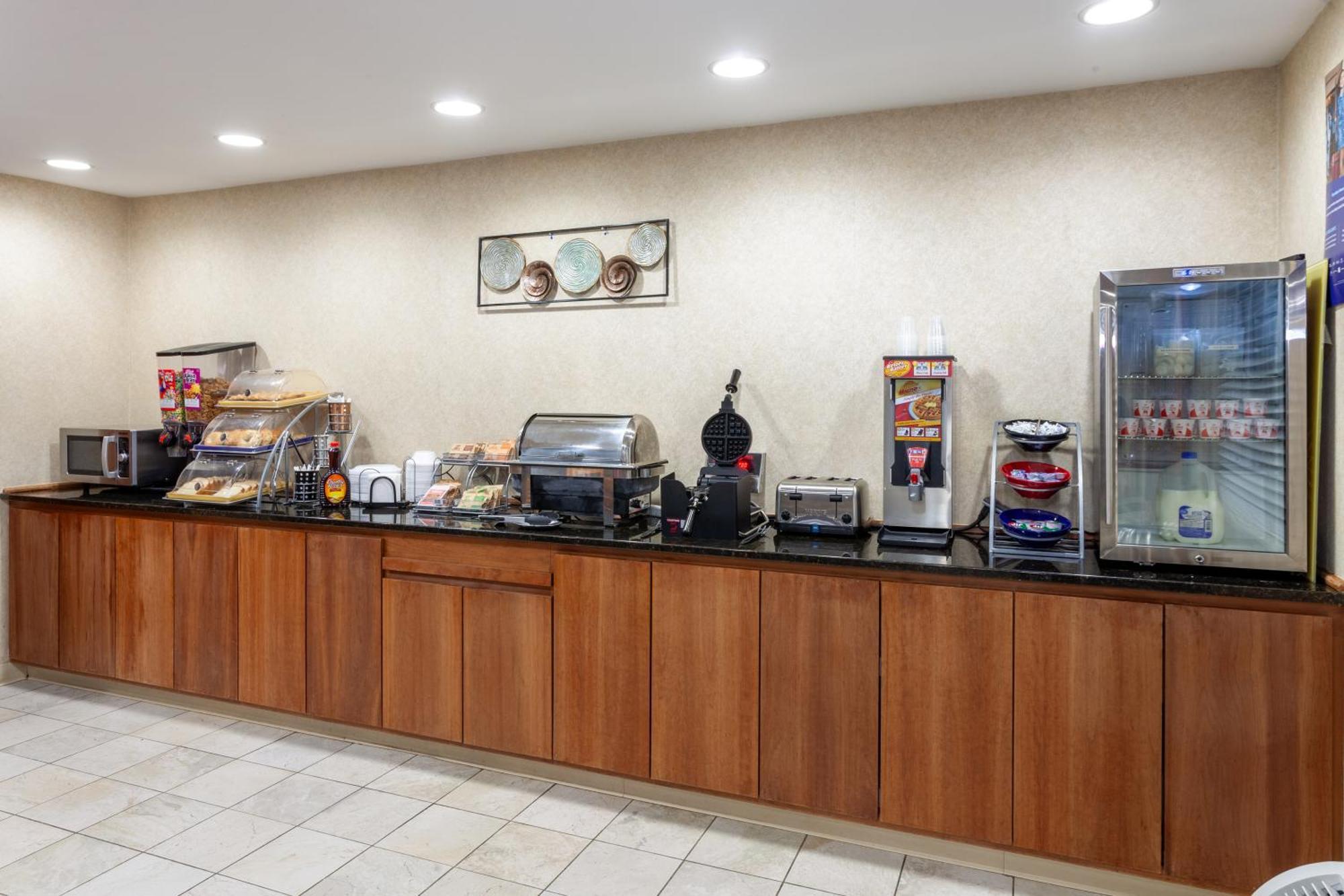 Days By Wyndham Hotel Wooster